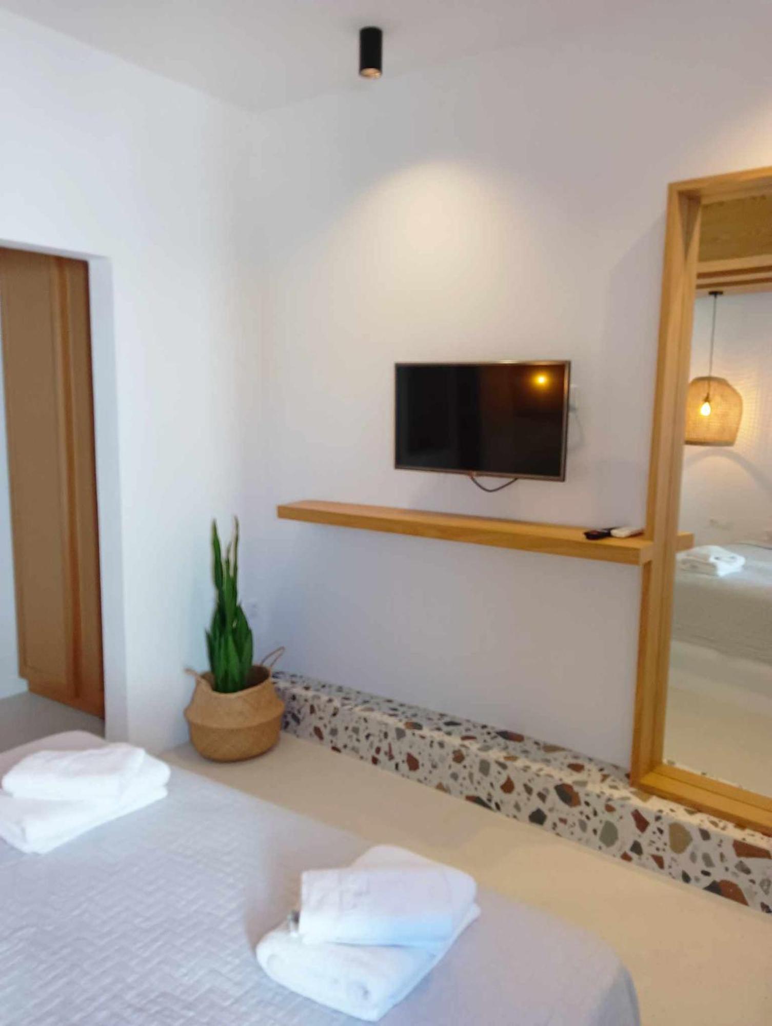 Anemousa Hotel Folégandros Екстериор снимка